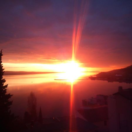 Apartment Kate Omiš Buitenkant foto